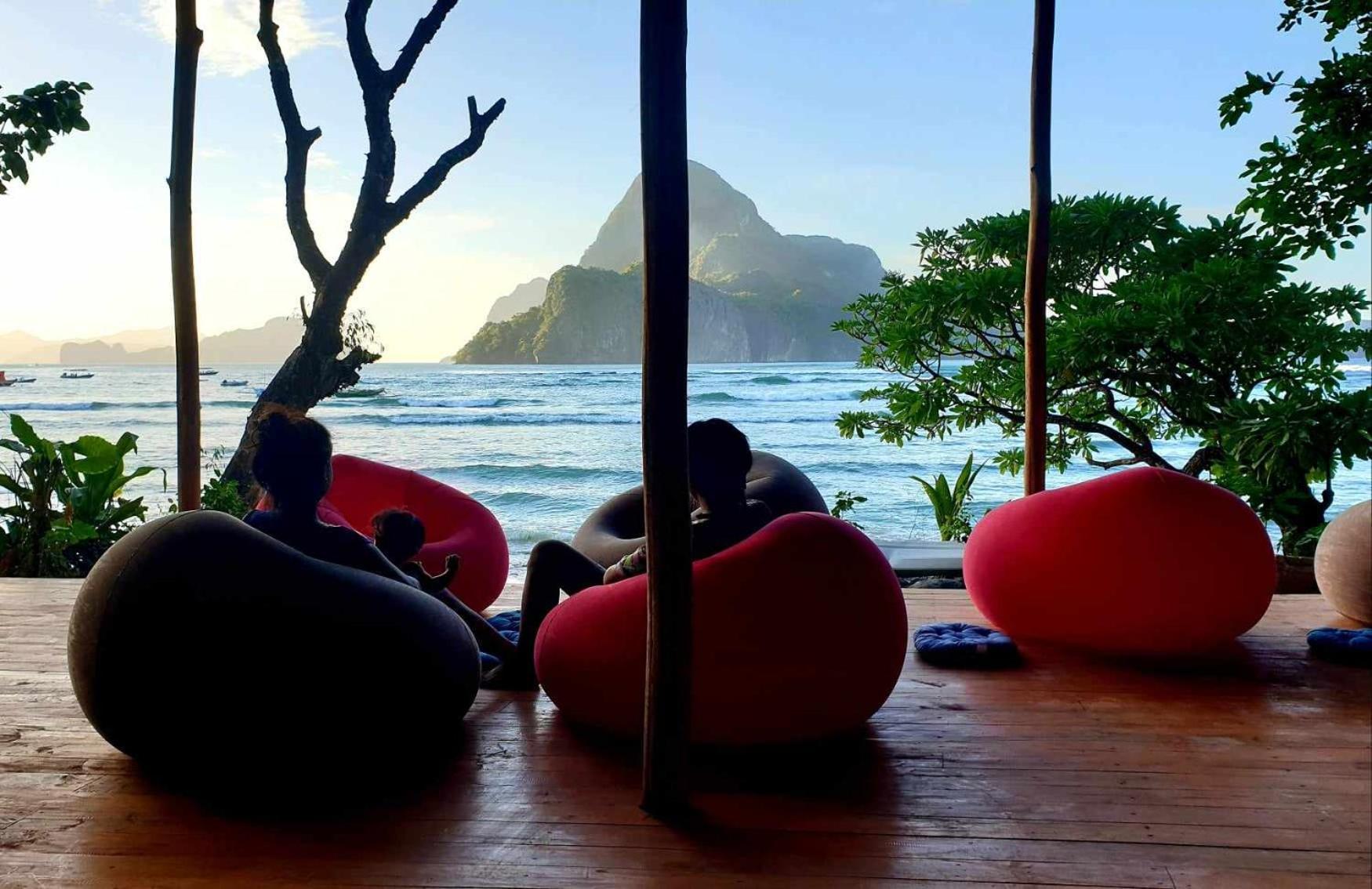 Oia Beach Hostel - Эль-Нидо Экстерьер фото